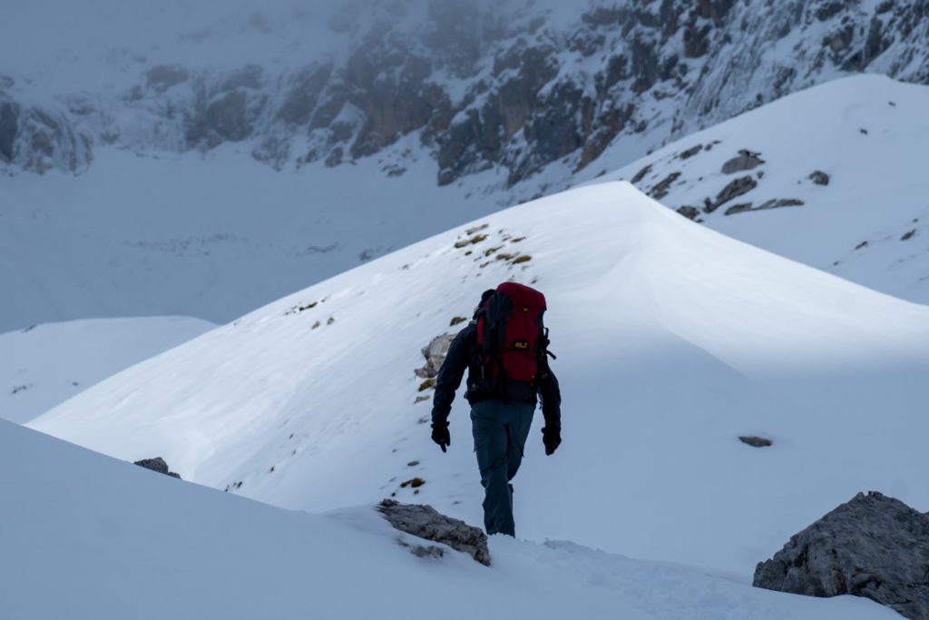 Wanderer Schnee Zugspitze Reintal