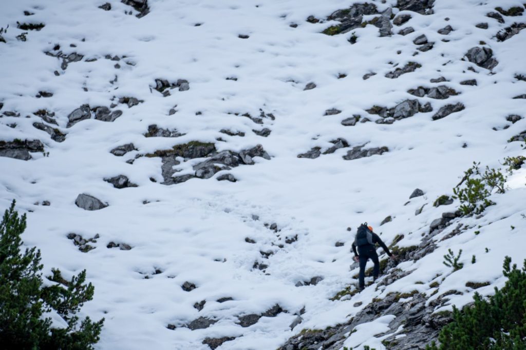 Wanderer Aufstieg Zugspitze Reintal