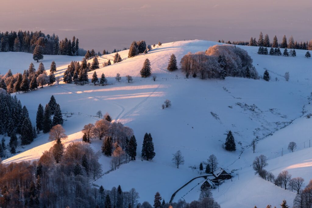 Haldenköpfle Winterwanderung Ausblick auf Schneelandschaft